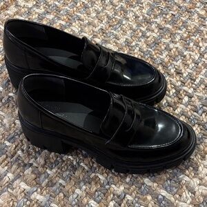 Crown Vintage Black Loafers for Women 8 1/2